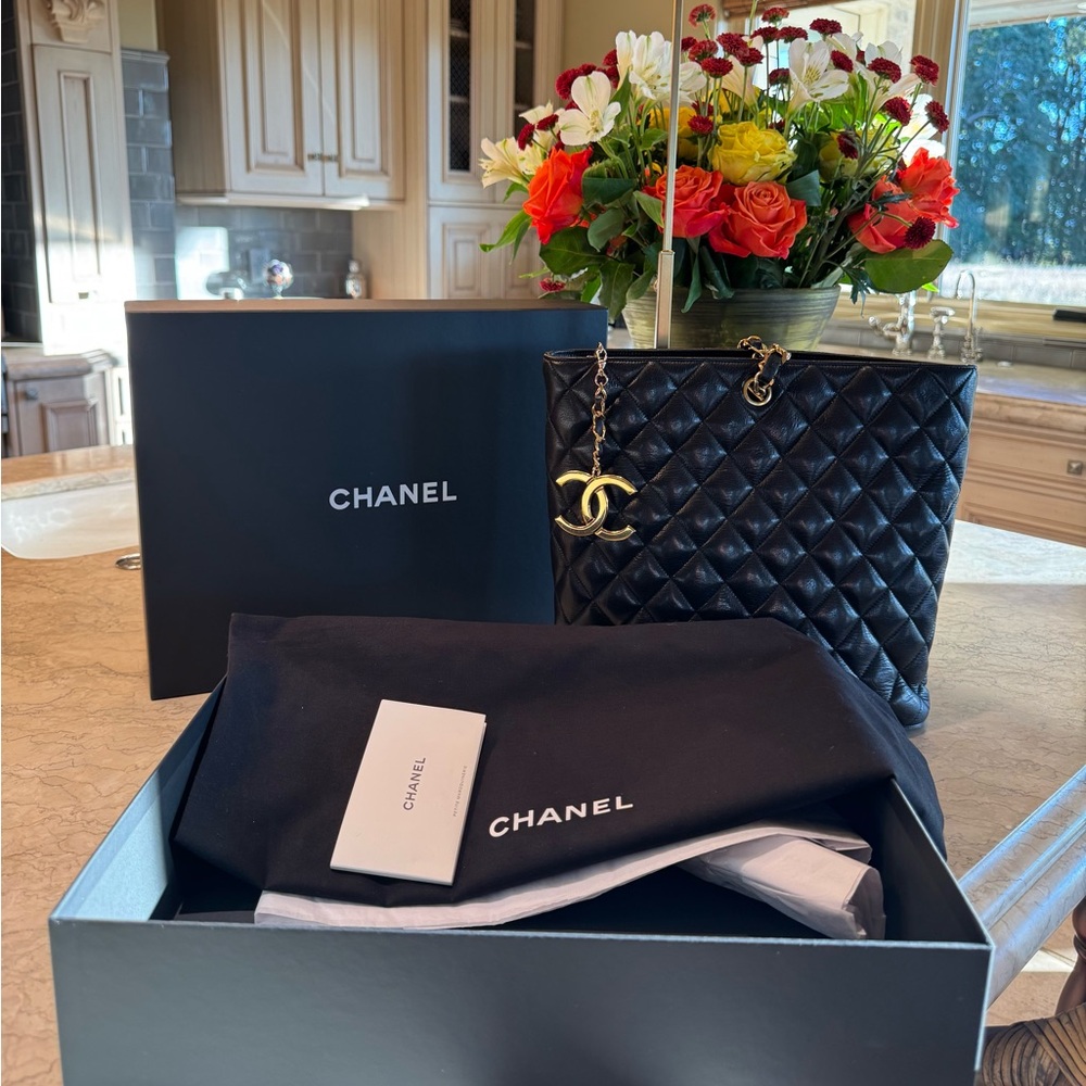 Chanel Vintage Matelasse Black Quilted Shoulder Bag- COA